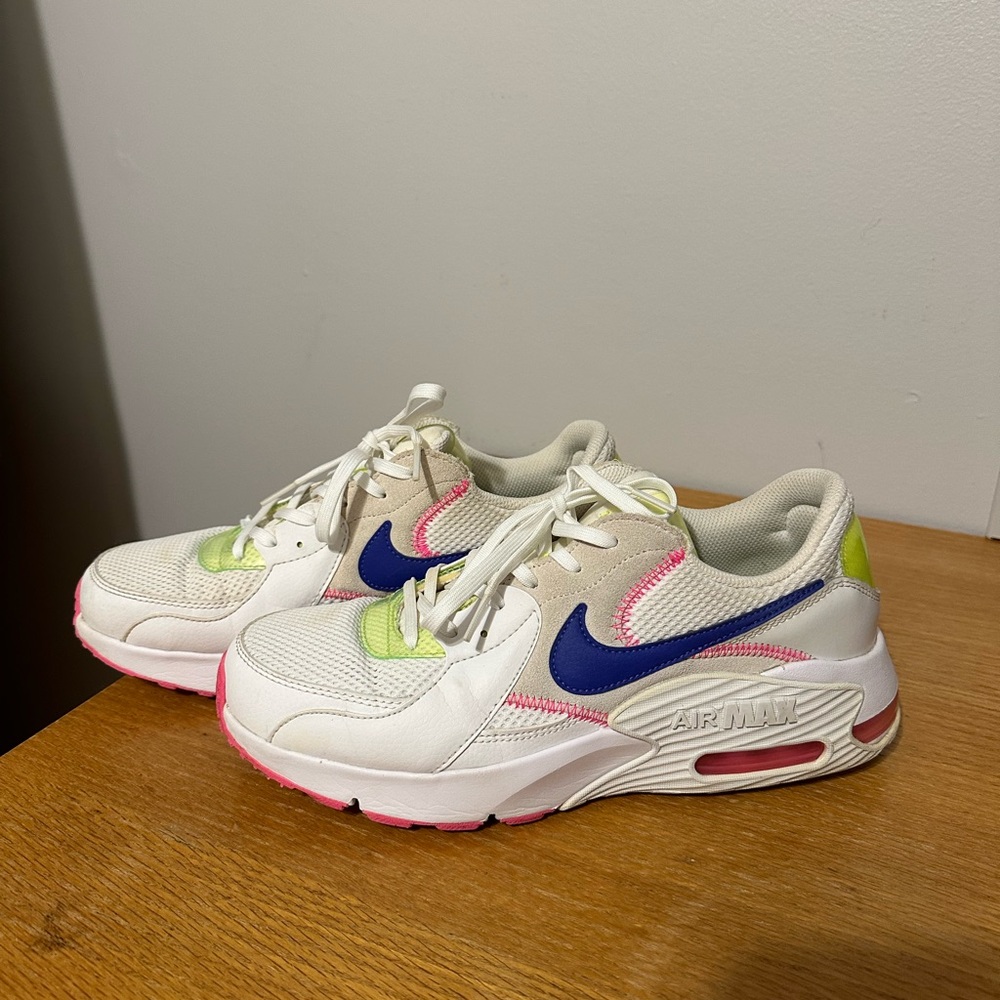 Nike Air Max Sneakers in Cream and Pink